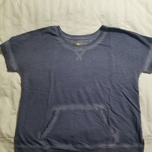 Short sleeves sweatshirt with front pockets